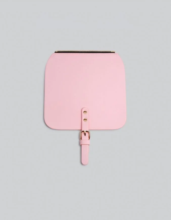 CLÄSSY迷你可替换式包盖 山茶花粉